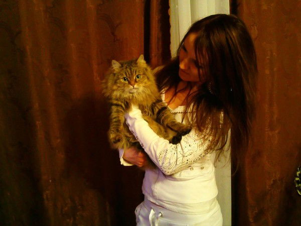 Лена Лусникова