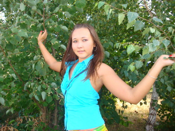 Лена Асанбаева