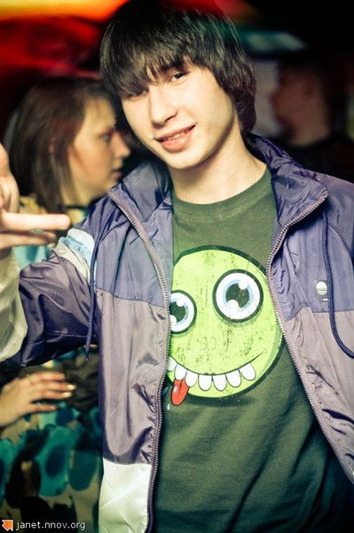 Володя...:-):).. Шутов....:)