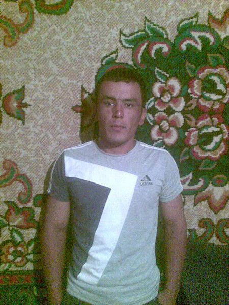 Абдугофир Ахмаджонов