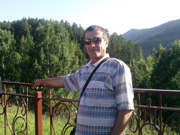 Женя Ошанов