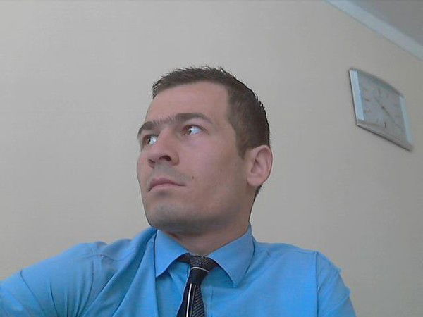 Исмоил Карликов