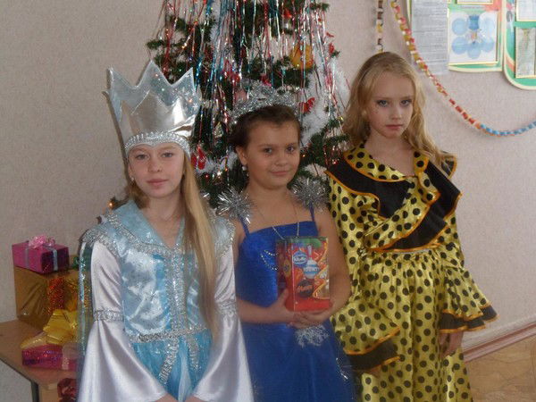 Яна Захарова