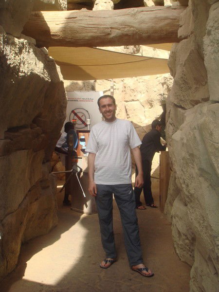 Икром Нусратов