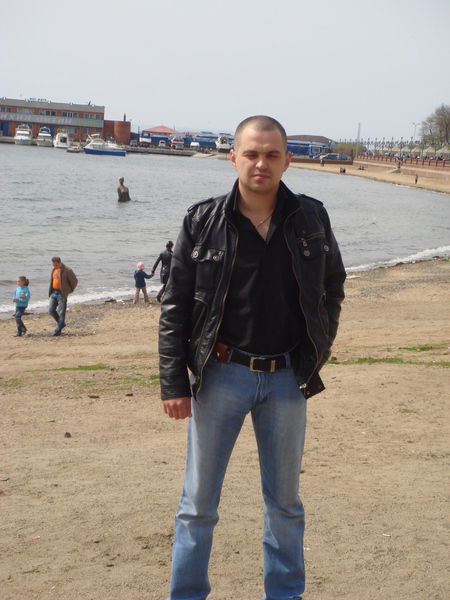 Максим Николаюк