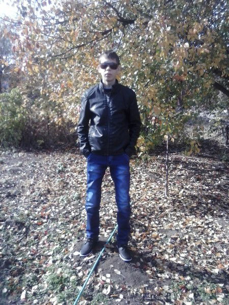 Денис Милешин