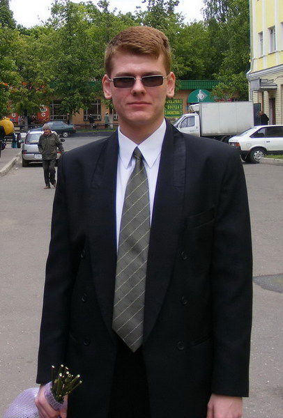 Денис Ларихин