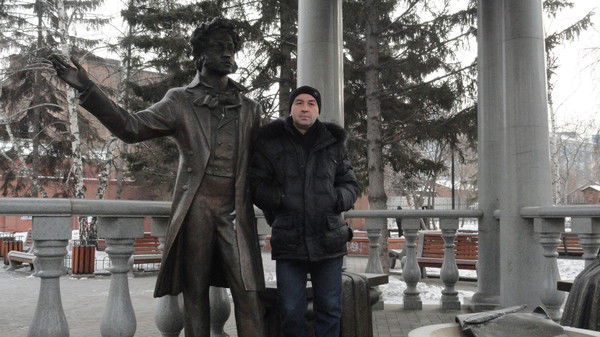 Юрий Лукьянов