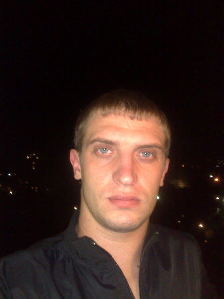 Антон Строитель