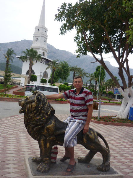 Александр Лалаев