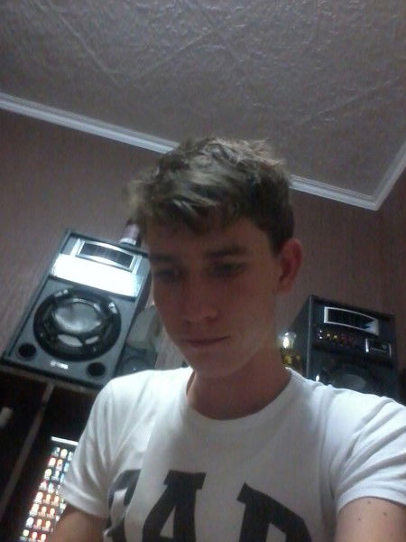 Женя Петров