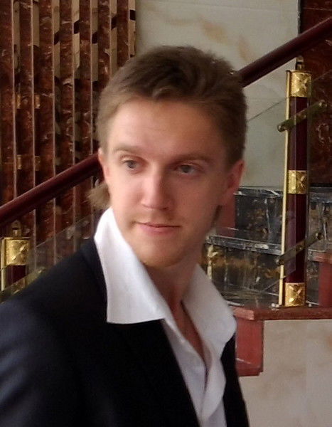 Максим Дмитриев