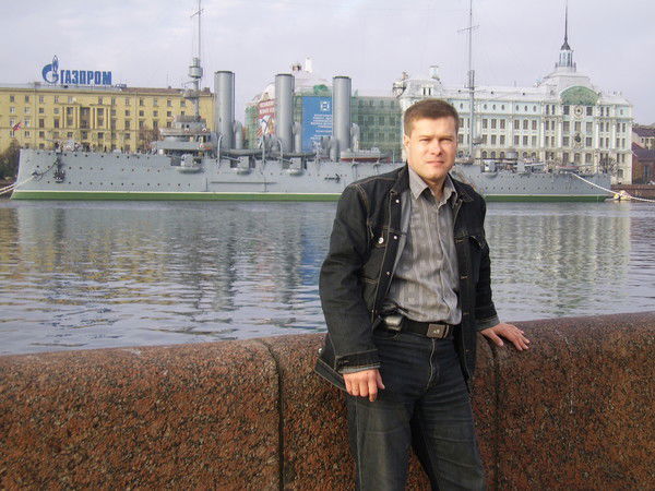 Олег Алхутов