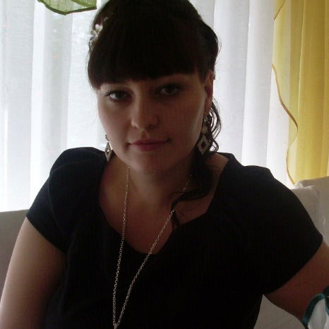 Лена Богданова