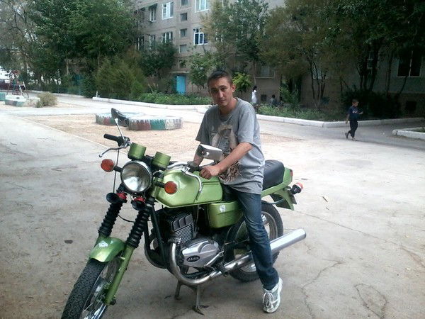 A Z A T D A M I N O V