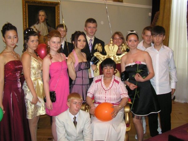 Айша Суючева