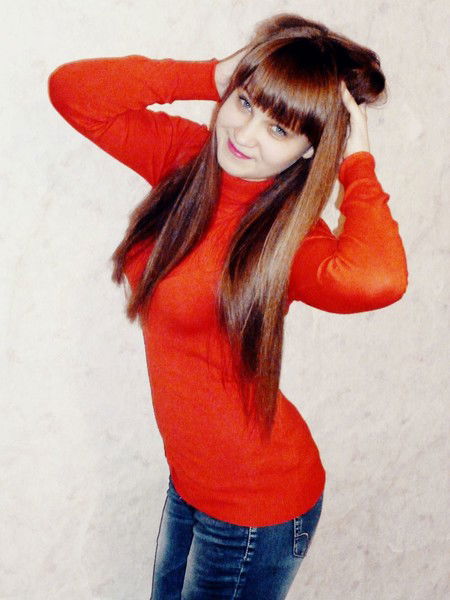 Лена Нестратенко