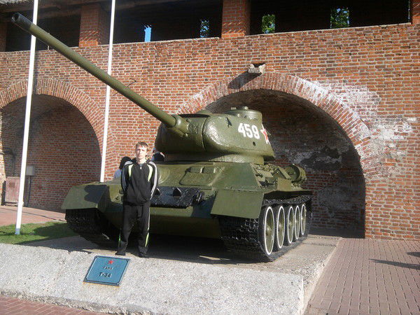 Максим Дустович