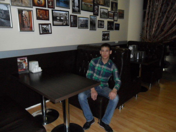 Есбол Шарипов