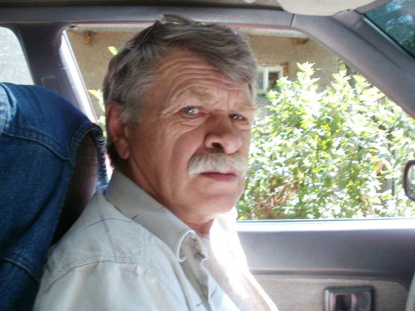 Александр Аникиев