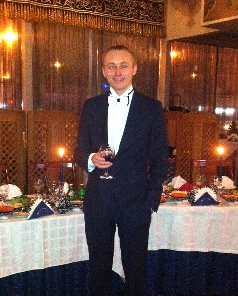 Олег Павлович Изюмов