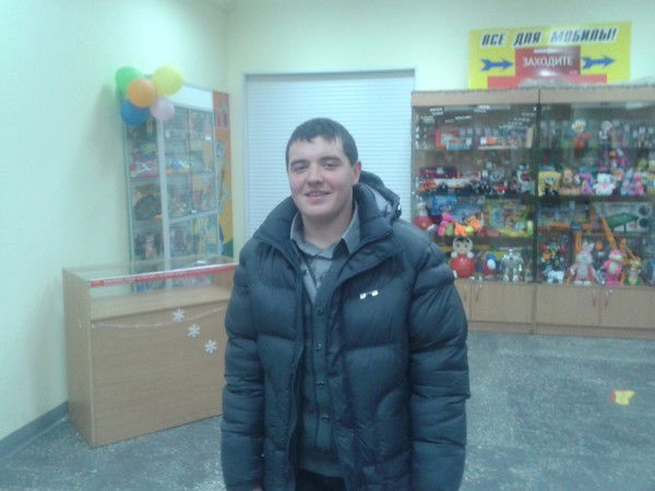 Денис Сугатов