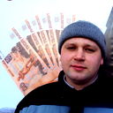 Женя Ефремов