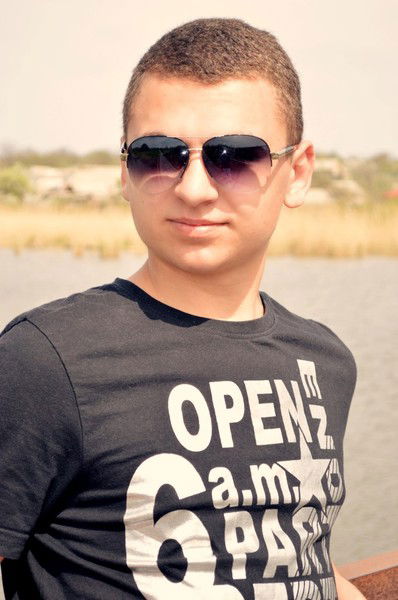 Влад Отліванов