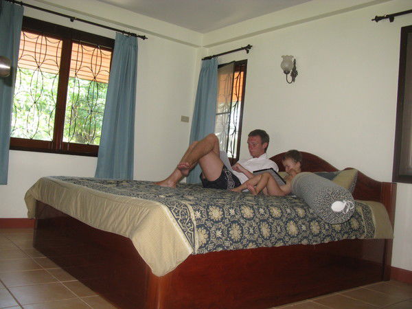 Александр Жгунов