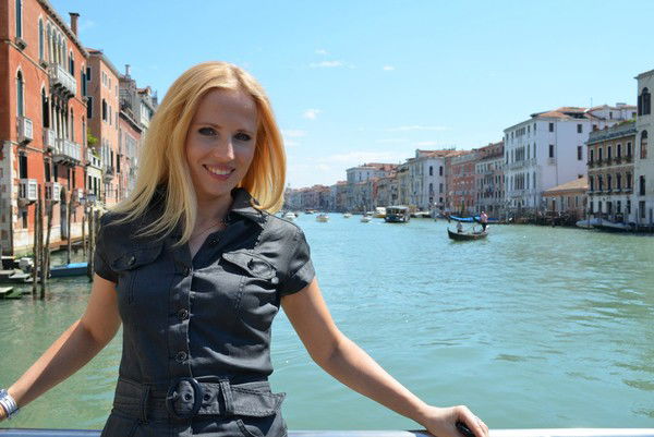 Елена Андриянова