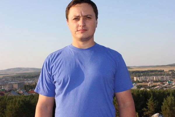 Александр Изюмский