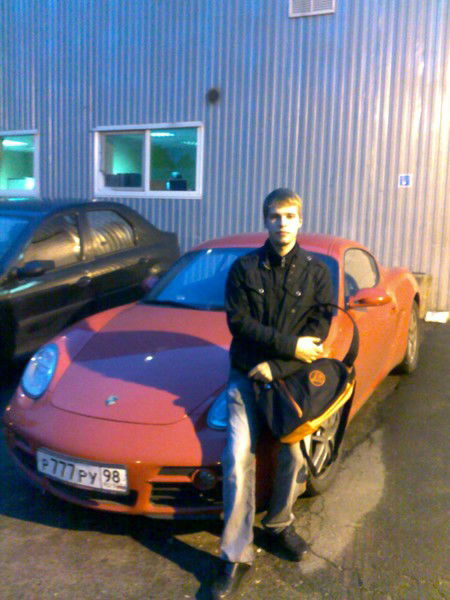 Александр Николаев