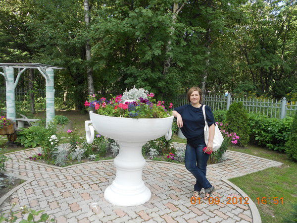 Елена Сахалин