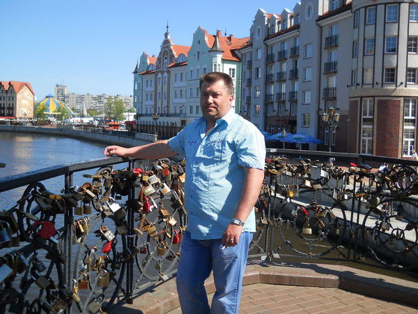 Игорь Ларин