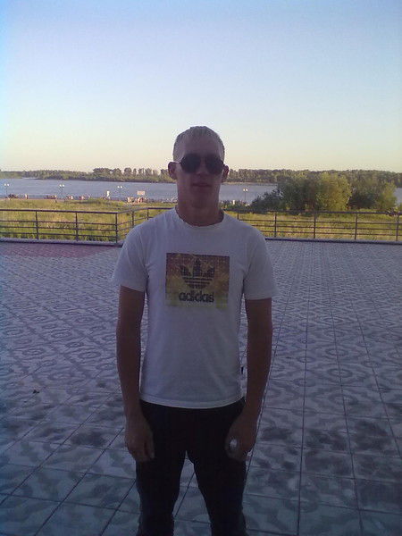 Павел Олейников