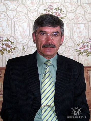 Виктор Петров