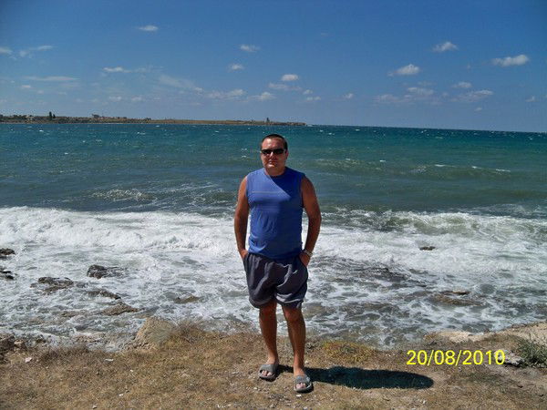 Олександр> .