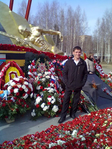 Олег Чернецов