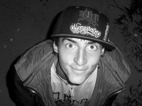 Саня П(Р)О_О(С)Т(О_О)