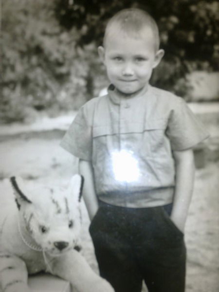 Денис Валиев