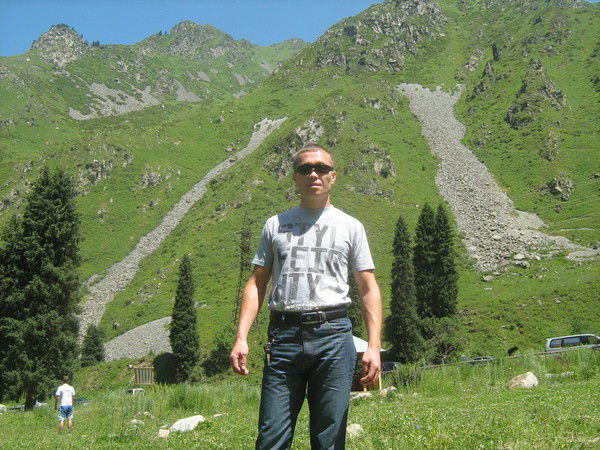 Нуржан Сариев