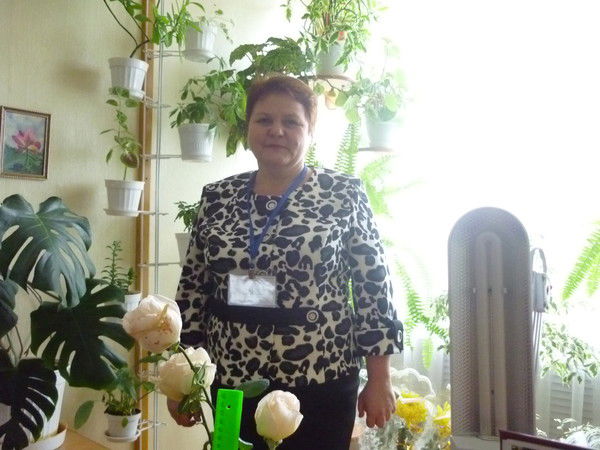 Елена Конова