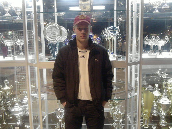 Неизвестно Неизвестно