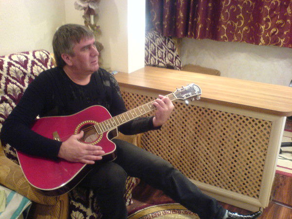 Александр Нездраев