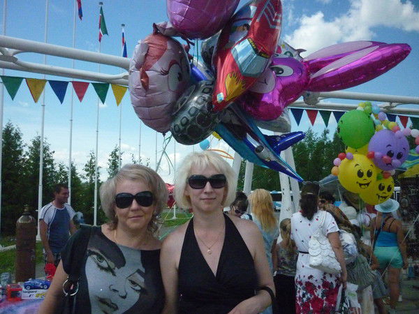 Елена Максимова