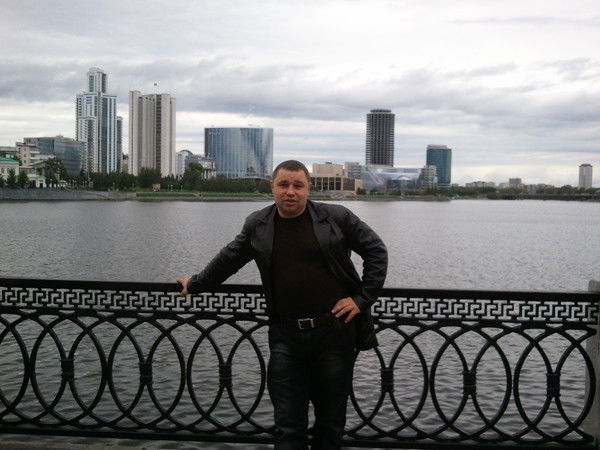 Александр Комаров