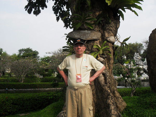 Пётр Леонидов