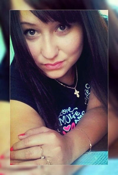 Оленька Этюева