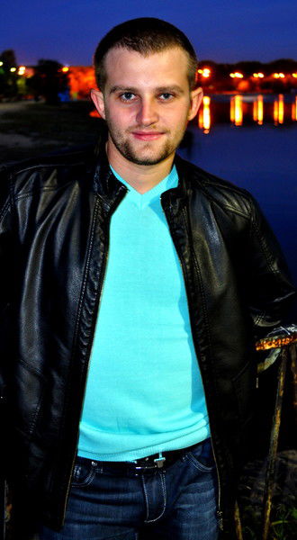 Максим Неверов