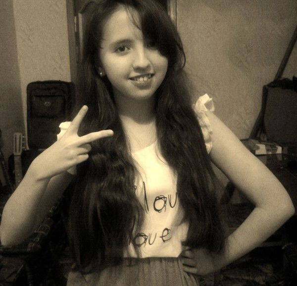 Лола Шокирова